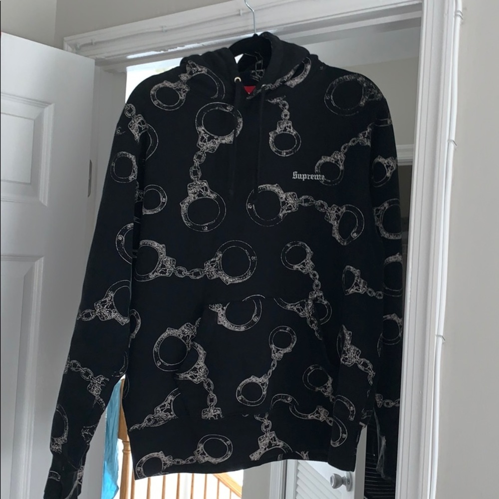 Supreme handcuff hoodie
